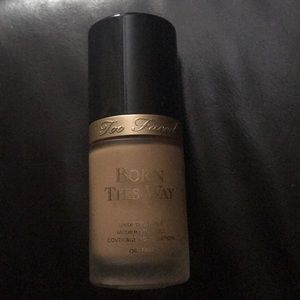 Too Faced Born This Way Foundation